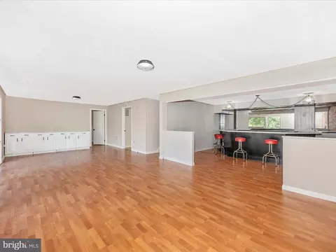Living - 14801 Flintstone Ln, Silver Spring, MD 20905 photo 8 of 9