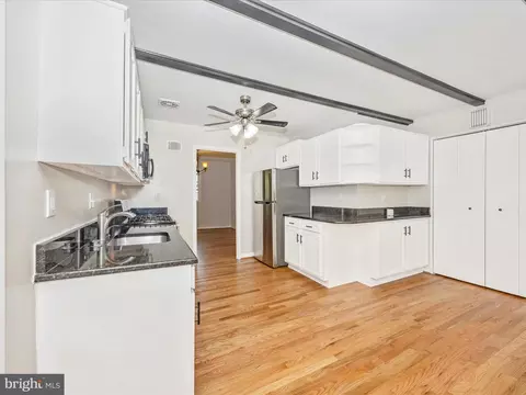 Kitchen - 14801 Flintstone Ln, Silver Spring, MD 20905 photo 2 of 5