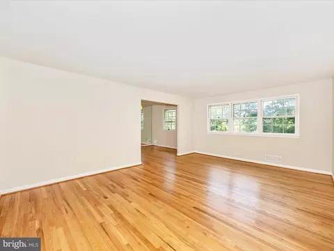 Living - 14801 Flintstone Ln, Silver Spring, MD 20905 photo 1 of 9