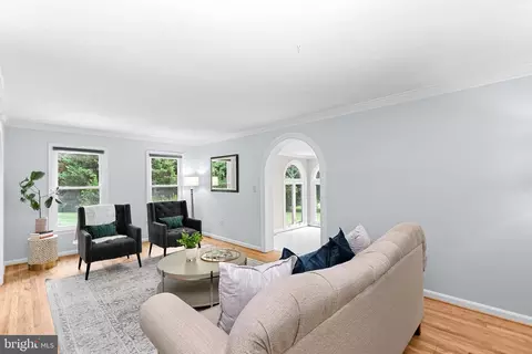 Living - 16524 Copperstrip Ln, Silver Spring, MD 20906 photo 4 of 4