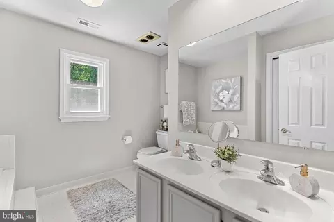 Bath - 16524 Copperstrip Ln, Silver Spring, MD 20906 photo 3 of 7