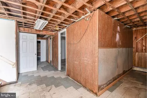 Entry Way - 500 Burnt Mills Ave, Silver Spring, MD 20901 photo 1 of 3