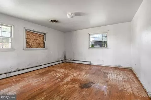 Bedroom - 500 Burnt Mills Ave, Silver Spring, MD 20901 photo 1 of 3