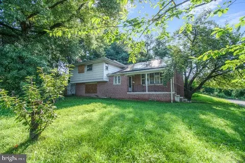 Exterior - 500 Burnt Mills Ave, Silver Spring, MD 20901 photo 3 of 4