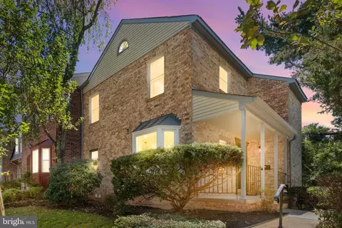 7542 Coddle Harbor Ln, Potomac, MD 20854