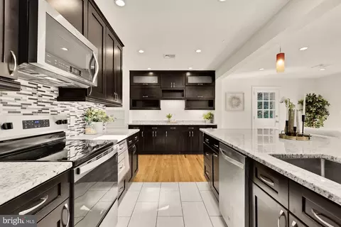 8921 Whitney St, Silver Spring, MD 20901 photo 9