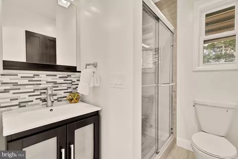 8921 Whitney St, Silver Spring, MD 20901 photo 15
