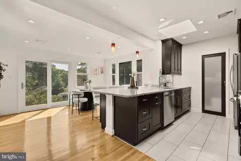 8921 Whitney St, Silver Spring, MD 20901 photo 7