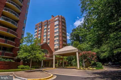 5800 Nicholson Ln #1104, North Bethesda, MD 20852