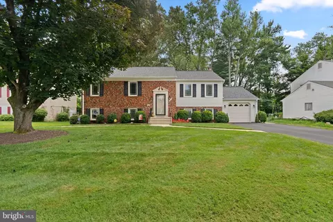 19425 Rena Ct, Brookeville, MD 20833