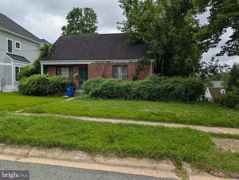 6010 Johnson Ave, Bethesda, MD 20817