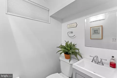 Bath - 10313 Parkman Rd, Silver Spring, MD 20903 photo 6 of 6