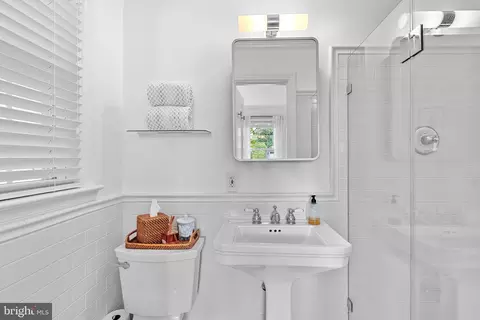 Bath - 10313 Parkman Rd, Silver Spring, MD 20903 photo 2 of 6