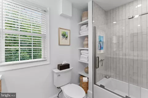 Bath - 10313 Parkman Rd, Silver Spring, MD 20903 photo 5 of 6