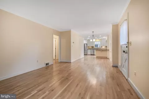 209 Hillmoor Dr, Silver Spring, MD 20901 photo 9