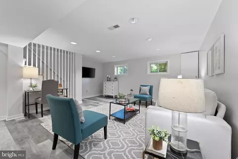 Living - 9301 Mintwood St, Silver Spring, MD 20901 photo 4 of 4