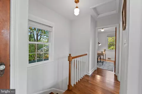 Entry Way - 9301 Mintwood St, Silver Spring, MD 20901 photo 4 of 7