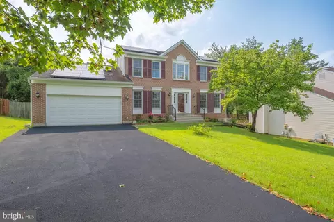 9 Coachlamp Ct, Silver Spring, MD 20906