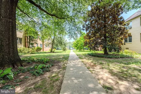 Exterior - 2219 Washington Ave #203, Silver Spring, MD 20910 photo 4 of 5
