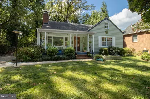 11706 College View Dr, Silver Spring, MD 20902