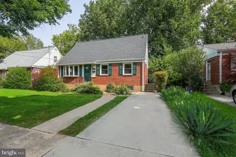 3909 Adams Dr, Silver Spring, MD 20902 photo 2