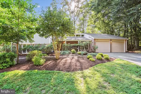 8717 Hidden Hill Ln, Potomac, MD 20854