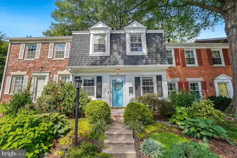 53 Longmeadow Dr, Gaithersburg, MD 20878