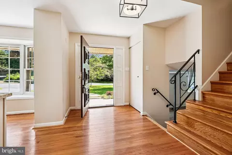 Entry Way - 14908 Flintstone Ln, Silver Spring, MD 20905 photo 1 of 7
