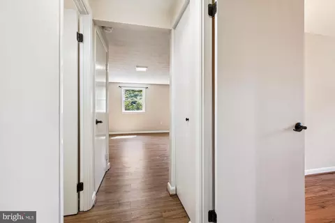 Entry Way - 14908 Flintstone Ln, Silver Spring, MD 20905 photo 7 of 7