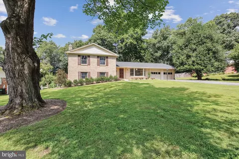 Exterior - 14908 Flintstone Ln, Silver Spring, MD 20905 photo 5 of 16