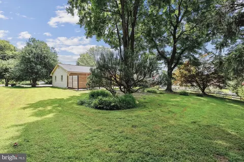 Exterior - 14908 Flintstone Ln, Silver Spring, MD 20905 photo 8 of 16