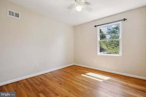 Bedroom - 14908 Flintstone Ln, Silver Spring, MD 20905 photo 4 of 7
