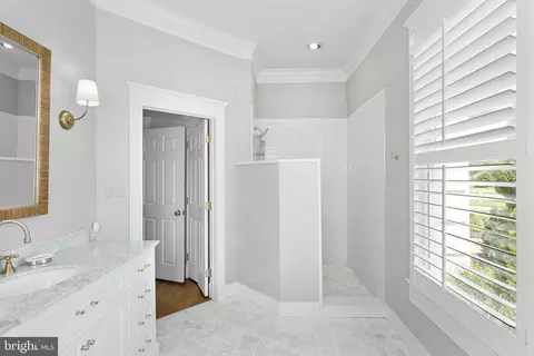 Bath - 1301 Hennessy Ter, Sandy Spring, MD 20860 photo 5 of 9