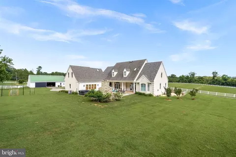 Exterior - 1301 Hennessy Ter, Sandy Spring, MD 20860 photo 6 of 12