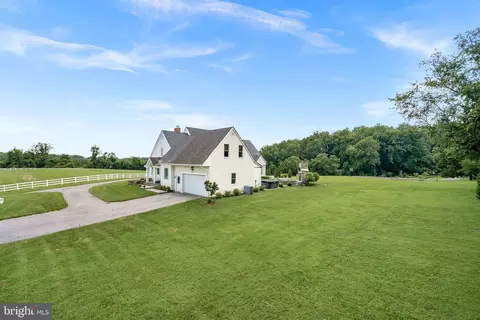 Exterior - 1301 Hennessy Ter, Sandy Spring, MD 20860 photo 8 of 12