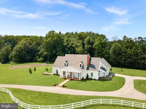 Exterior - 1301 Hennessy Ter, Sandy Spring, MD 20860 photo 4 of 12