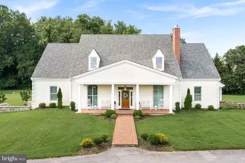 Exterior - 1301 Hennessy Ter, Sandy Spring, MD 20860 photo 2 of 12