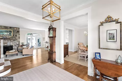 Entry Way - 1301 Hennessy Ter, Sandy Spring, MD 20860 photo 2 of 10