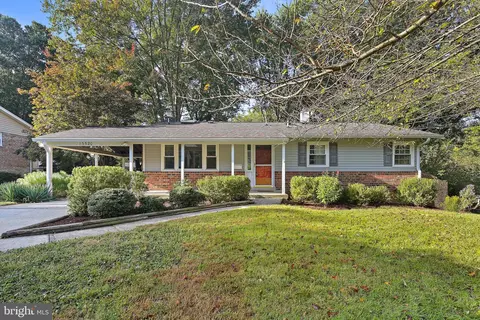 13520 Sloan St, Rockville, MD 20853