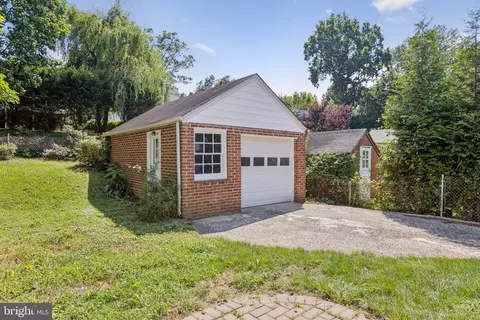 1718 Dublin Dr, Silver Spring, MD 20902 photo 23