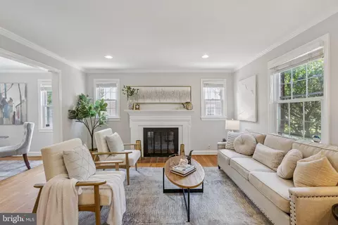 1718 Dublin Dr, Silver Spring, MD 20902 photo 3