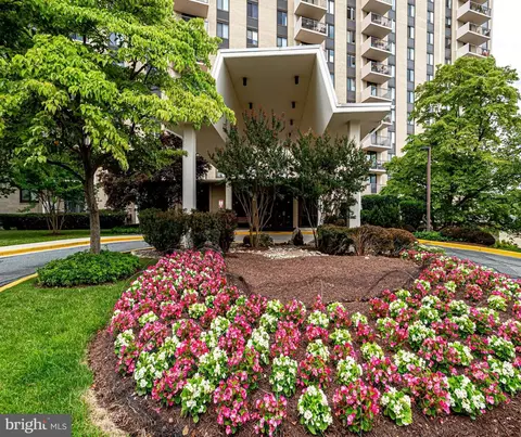 7420 Westlake Ter #1408, Bethesda, MD 20817