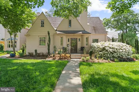 5142 Worthington Dr, Bethesda, MD 20816