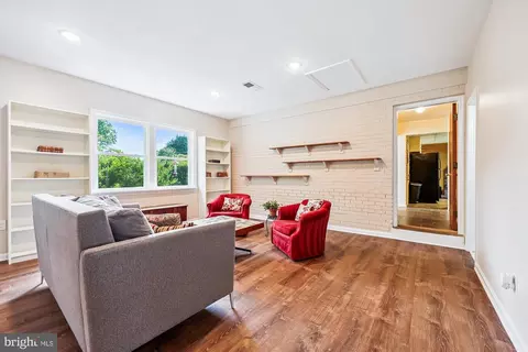 Living - 17 Diller Ct, Boyds, MD 20841 photo 2 of 2