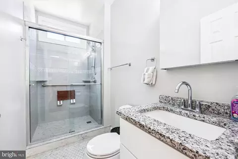 Bath - 17 Diller Ct, Boyds, MD 20841 photo 1 of 4
