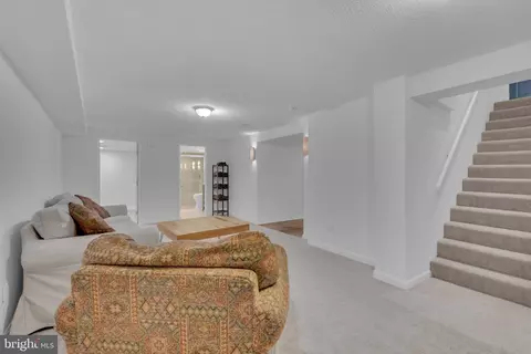 Entry Way - 110 Devon Ct, Silver Spring, MD 20910 photo 2 of 4