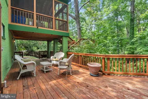 Exterior - 110 Devon Ct, Silver Spring, MD 20910 photo 16 of 20