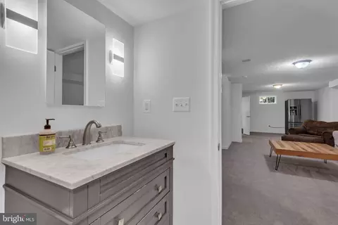 Bath - 110 Devon Ct, Silver Spring, MD 20910 photo 4 of 4
