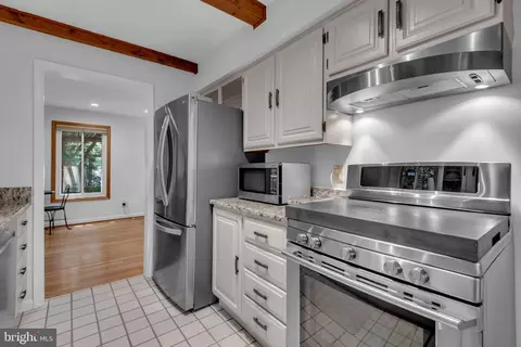 Kitchen - 110 Devon Ct, Silver Spring, MD 20910 photo 4 of 5
