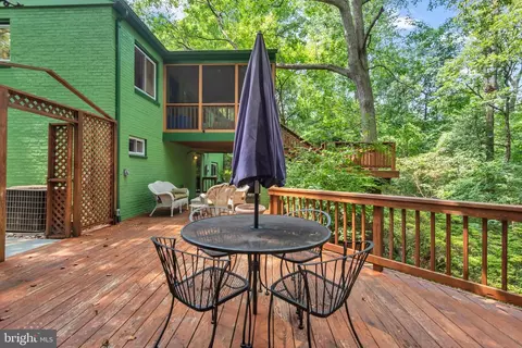 Exterior - 110 Devon Ct, Silver Spring, MD 20910 photo 18 of 20